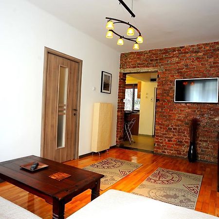 Apartament Downtown Kolozsvár Szoba fotó