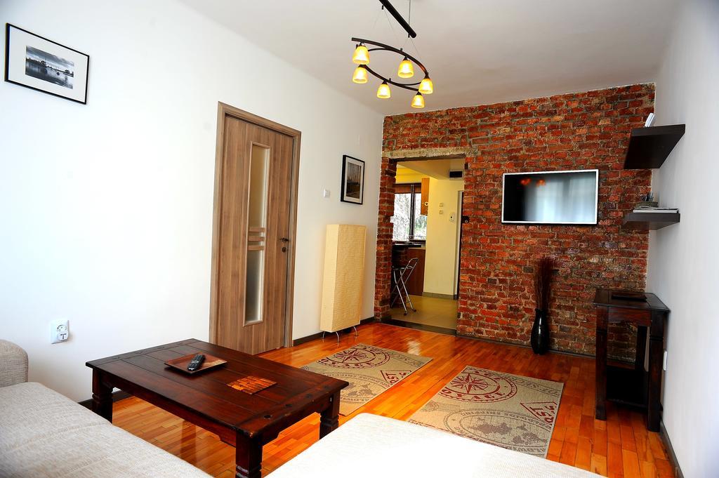 Apartament Downtown Kolozsvár Szoba fotó